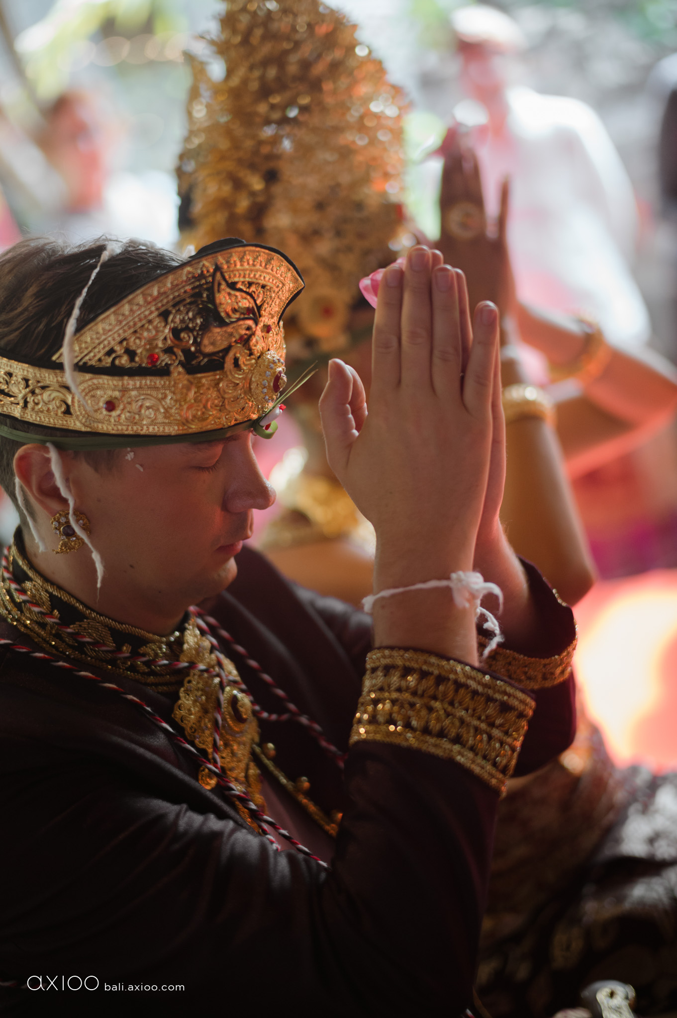 Axioo: In the Spur of the Moment